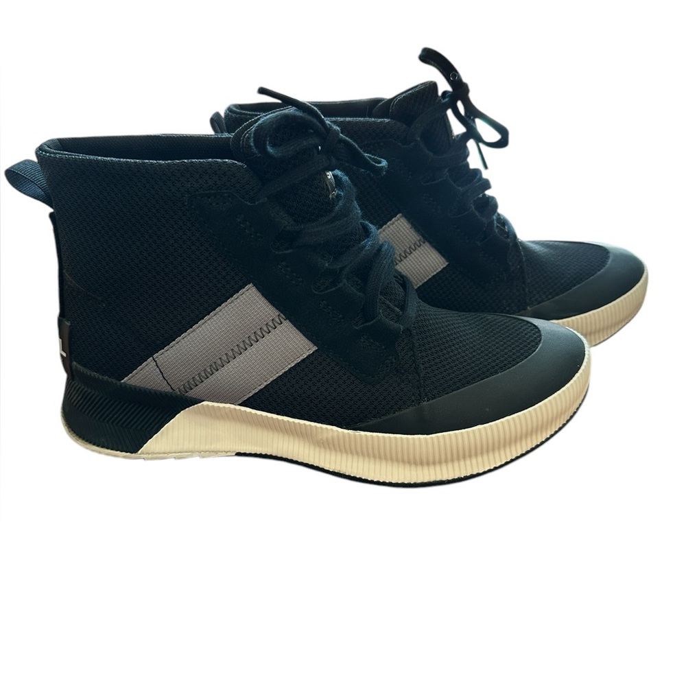 Sorel Black and White Winter Boots